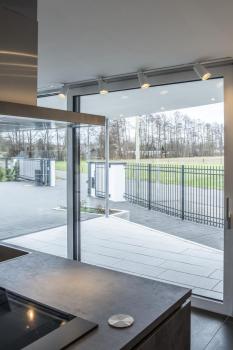 1PHASEN-EINBAUSCHIENE, Hochvoltschiene, weiß, 2 m