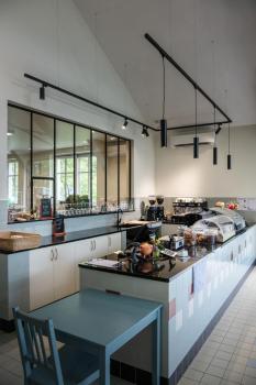 ENOLA B, Pendelleuchte für Hochvolt-Stromschiene 1Phasen, QPAR51, schwarz, max. 50 W, inkl. 1Phasen-Adapter schwarz