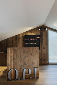 Preview: PUNKTAUSLASS, für EUTRAC Hochvolt 3Phasen-Aufbauschiene, schwarz