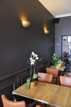 PLASTRA 101, Wandleuchte, C35, halbrund, weißer Gips, max. 40 W