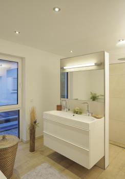 Preview: TRUKKO 90, Wandleuchte, LED, 3000 K, chrom/weiß, H 90 cm, inkl. LED- Treiber