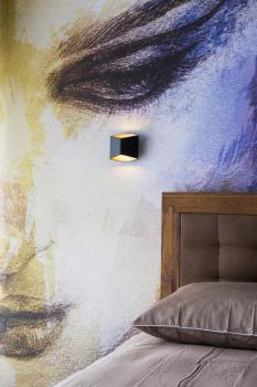 Preview: CARISO, Indoor LED Wandaufbauleuchte schwarz/gold 2700 K