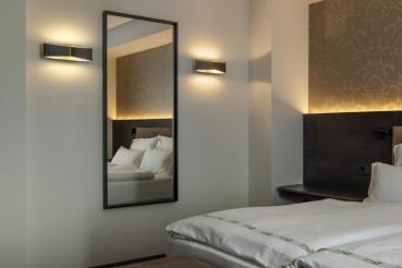 Preview: CARISO, Wandleuchte, LED, 2700 K, schwarz/gold, 2x9 W