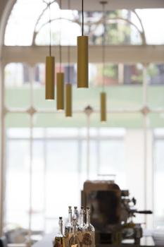 ENOLA B, Pendelleuchte, QPAR51, messing, max. 50 W