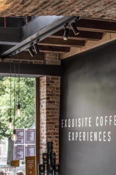 HELIA 50 TRACK, Strahler für 3Phasen Hochvolt-Stromschiene, LED, 3000 K, schwarz, 35°, inkl. 3 Phasen-Adapter