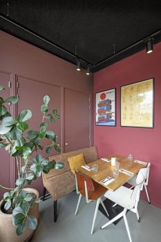 Preview: EURO SPOT, Spot für Hochvolt-Stromschiene 3Phasen, QPAR51, schwarz, max. 25 W, inkl. 3Phasen-Adapter