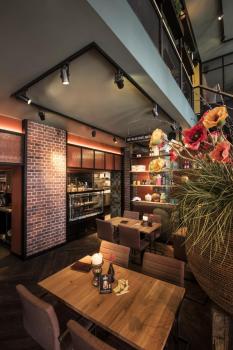 EURO SPOT, Spot für Hochvolt-Stromschiene 3Phasen, QPAR51, schwarz, max. 25 W, inkl. 3Phasen-Adapter