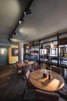 EURO SPOT, Spot für Hochvolt-Stromschiene 3Phasen, QPAR51, schwarz, max. 25 W, inkl. 3Phasen-Adapter