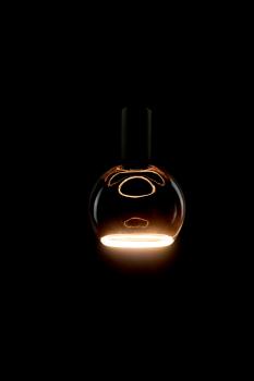 Preview: Leuchtmittel - LED Design-Bulb BLACK MOON 150, DIM, E27, 4,0W, 2200K, schwarz