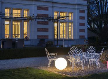 ROTOBALL 50, Outdoor Standleuchte, TC-(D,H,T,Q)SE, IP44, Kugel, weiß, Ø 50 cm, max. 24 W