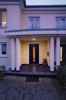 Preview: BULAN, Outdoor Wand- und Deckenleuchte, C35, IP44, rund, weiß, Glas satiniert, max. 60 W