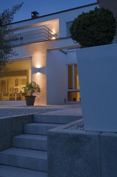 THEO UP/DOWN, Outdoor Wandleuchte, QPAR51, IP44, eckig, up/down, silbergrau, max. 70 W