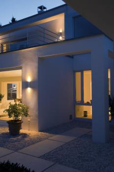 THEO UP/DOWN, Outdoor Wandleuchte, QPAR51, IP44, eckig, up/down, silbergrau, max. 70 W