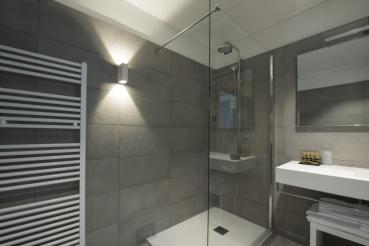 QUAD UP/DOWN 15, Wandleuchte, LED, 3000 K, IP44, eckig, up/down, weiß, 3,2 W