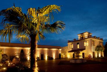 Preview: Bodeneinbauleuchte - Canum Asymmetrisch, 14 W, 3000 K, Silber