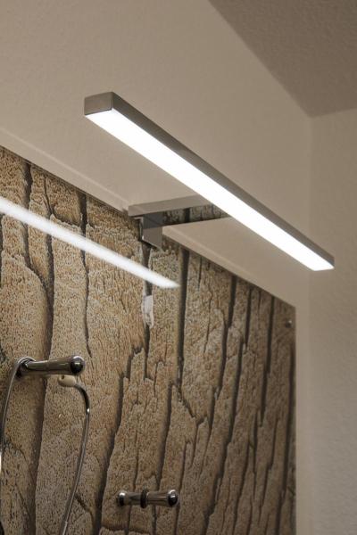 DORISA 50, Spiegelleuchte, LED, 4000 K, lang, chrom, IP44