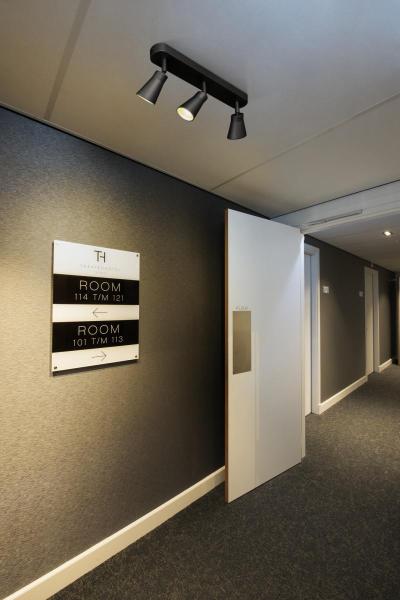 AVO, Indoor Wand- und Deckenaufbauleuchte, QPAR51, schwarz, max. 50 W