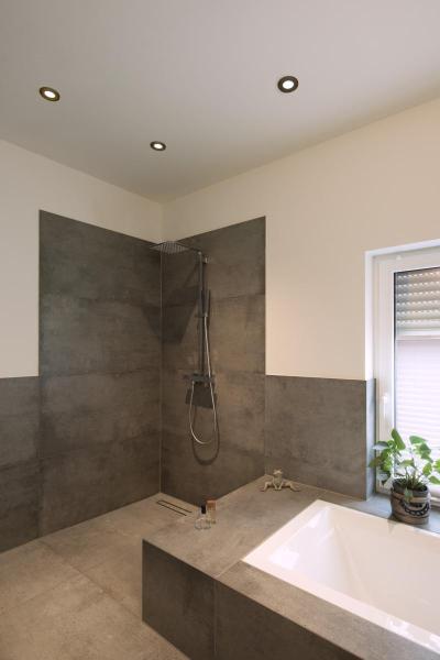 KAMUELA ECO, Deckeneinbauleuchte, LED, 3000 K, schwarz, 38°, dimmbar, IP65