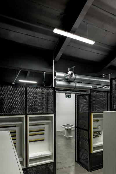 IMPERVA 150, LED Outdoor Wand- und Deckenaufbauleuchte, IP66, grey, 4000 K