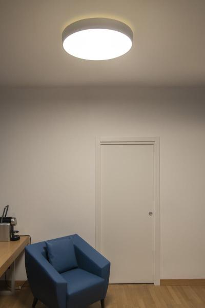 MEDO 90 AMBIENT, LED Indoor Deckenaufbauleuchte TRIAC grau 3000/4000 K
