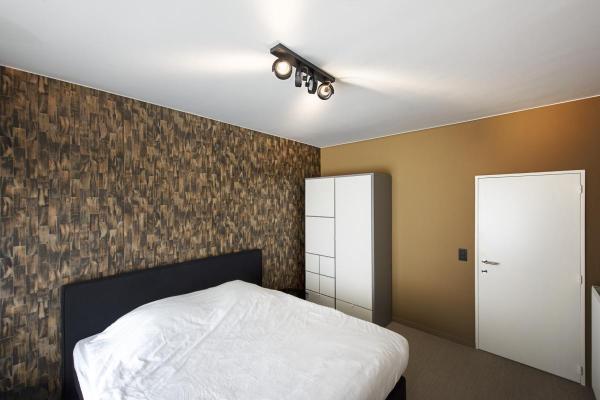 KALU, Indoor Wand- und Deckenaufbauleuchte, quad, QPAR111, schwarz, 4x75 W