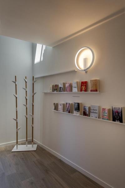 ONE 40 DALI, Indoor LED Wandaufbauleuchte, weiß, 3000/4000 K