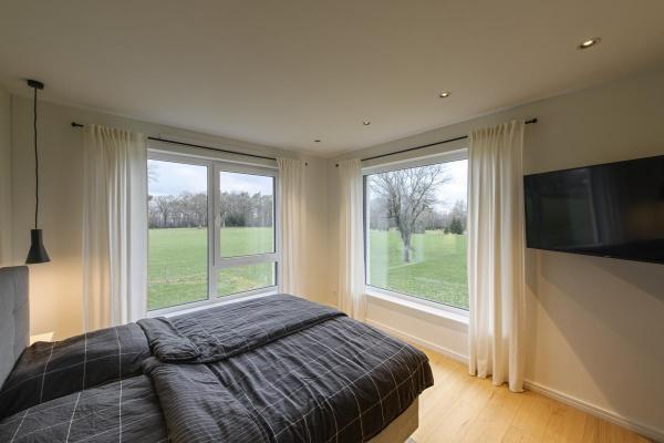 PHELIA 10, Indoor Pendelleuchte, schwarz/gold