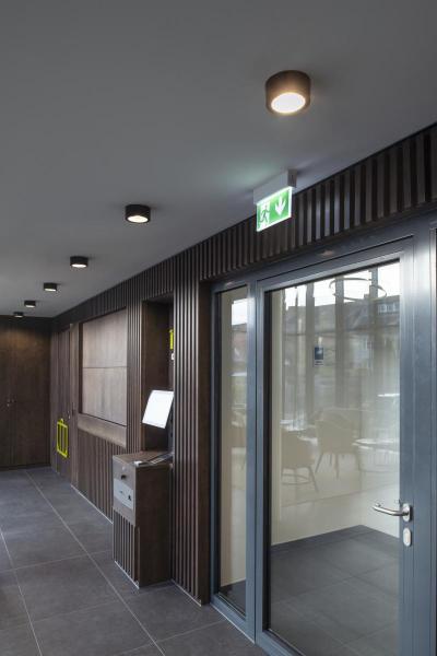 FERA 25 CL DALI, Indoor LED Deckenaufbauleuchte, schwarz