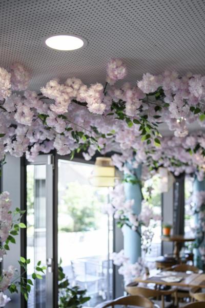 SENSER 24, Indoor LED Deckeneinbauleuchte rund weiß 3000 K