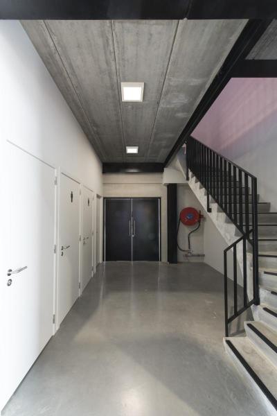 SENSER 24, Indoor LED Deckenaufbauleuchte eckig weiß 3000 K