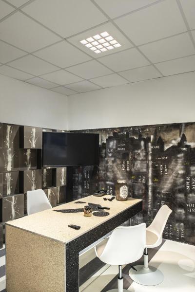 PAVANO 620x620, Indoor LED Deckeneinbauleuchte weiß 3000 K UGR <19