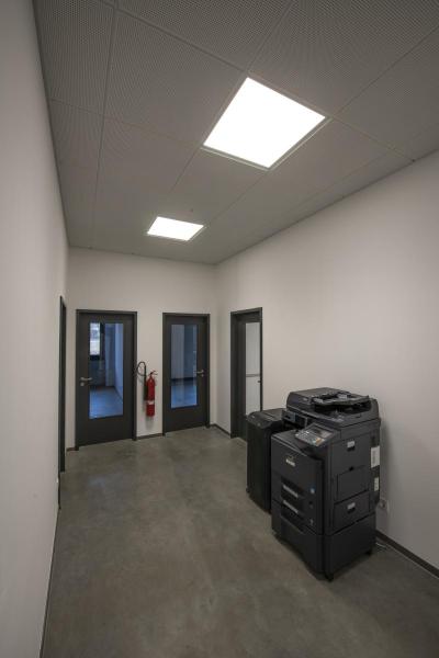 LED PANEL 600x600, Indoor LED Deckeneinbauleuchte weiß 3000 K UGR <19