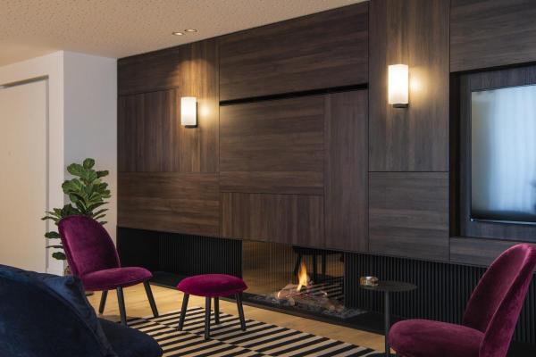 QUADRASS, Indoor Wandaufbauleuchte, E27, schwarz