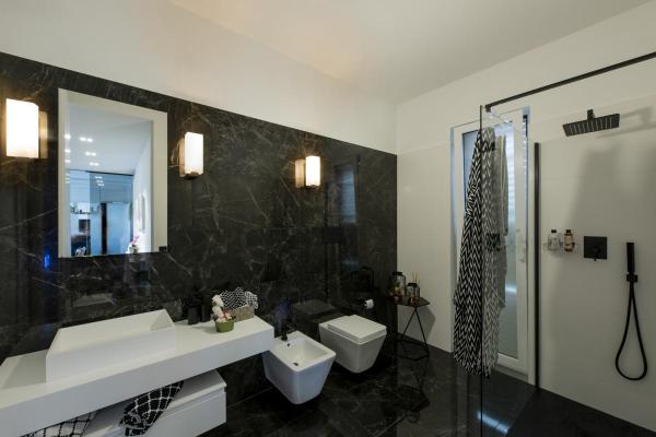 QUADRASS, Indoor Wandaufbauleuchte, E27, schwarz