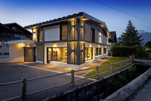 ENOLA ROUND L UP/DOWN, Outdoor LED Wandaufbauleuchte anthrazit CCT 3000/4000 K