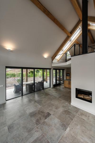 QUAD FRAME 14, Indoor LED Wandaufbauleuchte weiß CCT switch 2700/3000 K