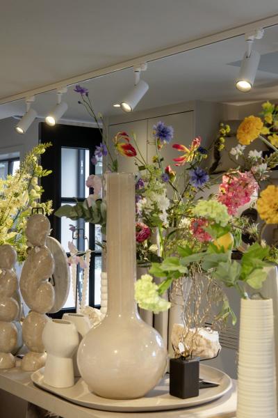 NUMINOS® S 3Ph., PHASE, 3~ Spot, zylindrisch, 2700 K, 8 Watt, Phasenabschnitt, 36°, matt weiß / matt schwarz