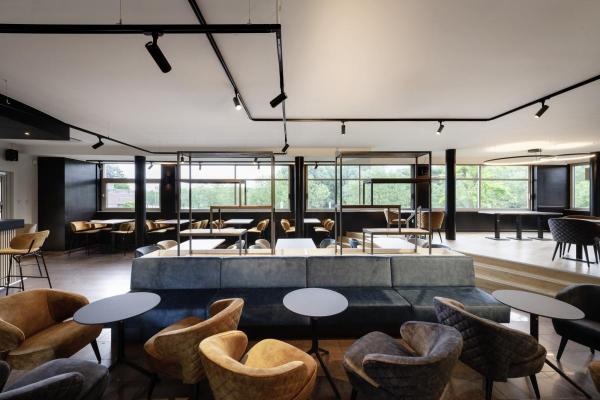 NUMINOS® S 3Ph., PHASE, 3~ Spot, zylindrisch, 3000 K, 8 Watt, Phasenabschnitt, 36°, matt schwarz