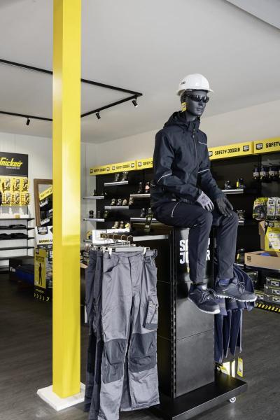 NUMINOS® S 3Ph., PHASE, 3~ Spot, zylindrisch, 4000 K, 8 Watt, Phasenabschnitt, 24°, matt schwarz