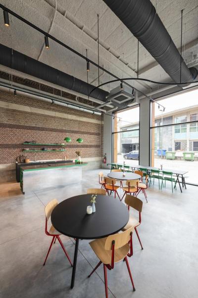 NUMINOS® S 3Ph., PHASE, 3~ Spot, zylindrisch, 4000 K, 8 Watt, Phasenabschnitt, 60°, matt schwarz