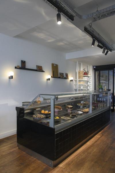 NUMINOS® M 3Ph., PHASE, 3~ Spot, zylindrisch, 3000 K, 14 Watt, Phasenabschnitt, 36°, matt schwarz