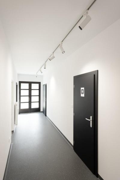 NUMINOS® M 3Ph., PHASE, 3~ Spot, zylindrisch, 4000 K, 14 Watt, Phasenabschnitt, 60°, matt weiß / matt schwarz