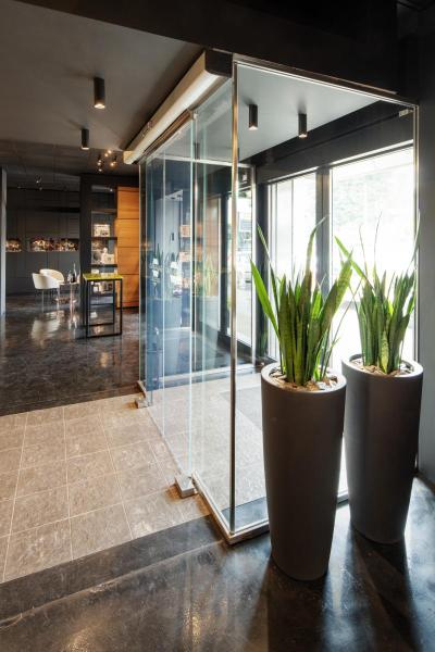 NUMINOS® M CL, PHASE, Deckenaufbauleuchte, 2700 K, 14 Watt, Phasenabschnitt, 60°, matt schwarz