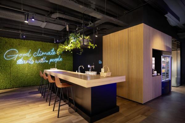 NUMINOS® L 3Ph., PHASE, 3~ Spot, zylindrisch, 3000 K, 20 Watt, Phasenabschnitt, 24°, matt schwarz