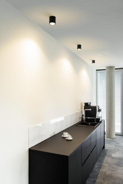 OCULUS, Indoor LED Deckenaufbauleuchte schwarz DIM-TO-WARM 2000-3000 K