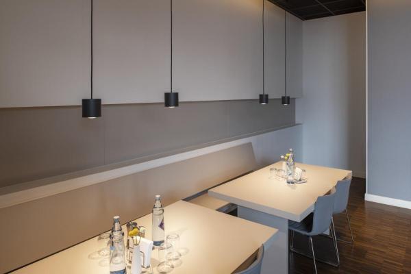 OCULUS, Indoor LED Pendelleuchte single schwarz DIM-TO-WARM 2000-3000 K