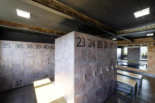 SENSER 24, Indoor LED Wand- und Deckenaufbauleuchte eckig weiß 4000 K