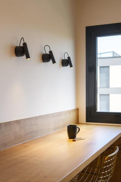 KARPO MAGN, Indoor LED Wandaufbauleuchte schwarz 3000 K