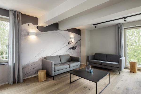 PLASTRA, Indoor WandaufbauleuchteQT-DE12 weiß