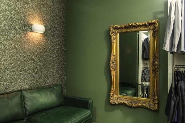 PLASTRA, Indoor WandaufbauleuchteQT-DE12 weiß